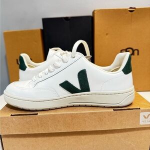 Veja Men’s Lop Top Leather Sneakers